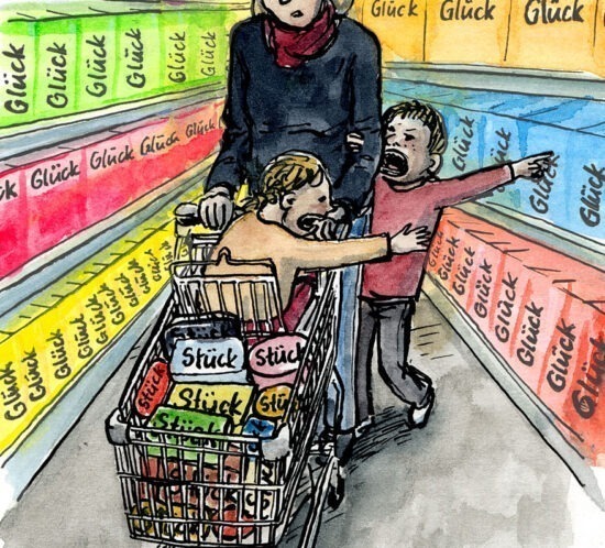 Mutter mit zwei Kindern beim Einkauf